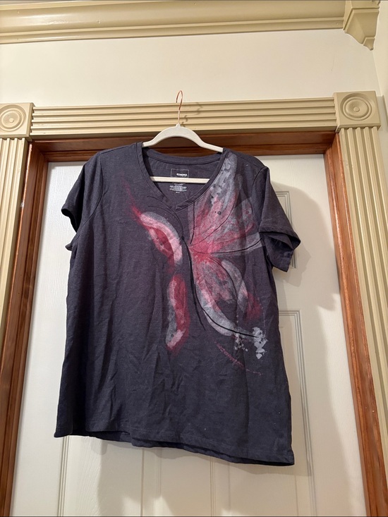 Sonoma Tops - Sonoma Black Short-Sleeve V-Neck Tee with Red and Gray Floral Wing Graphic